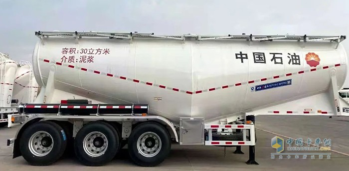 中集通华 中国石油 运输罐车