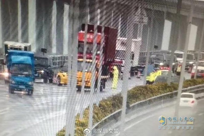 深圳交警 低温阴雨 雨天行车