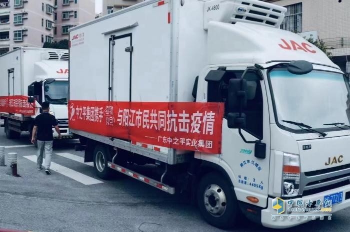 关爱卡车司机 助力成长--中国卡车网联合行业力量发起寻找中国道路运输最美劳动者