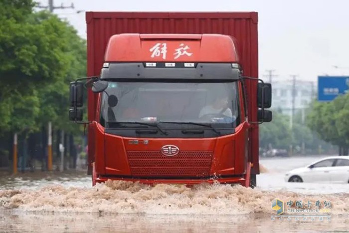 广东富华车轴 强降雨天气 车轴泡水