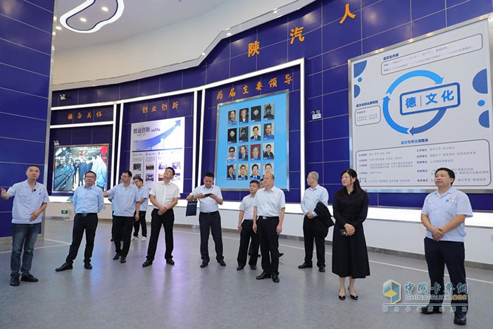 X5000S 15NG大马力产品陕西区域上市及陕汽重卡与尧柏集团战略合作签约暨500辆天然气交车仪式