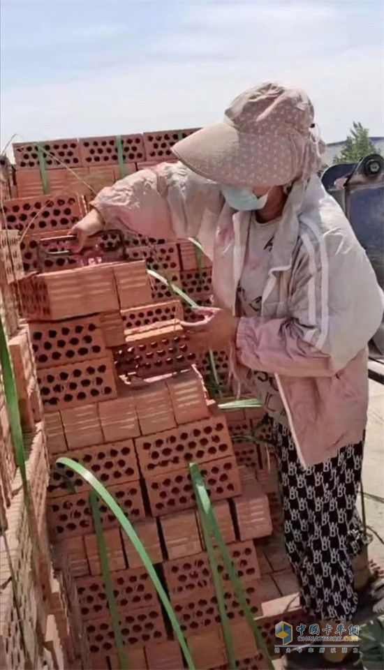 福田瑞沃  金刚  自卸车