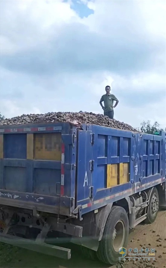 福田瑞沃  金刚  自卸车