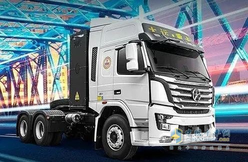 大运N8V 6x4充换一体版牵引车