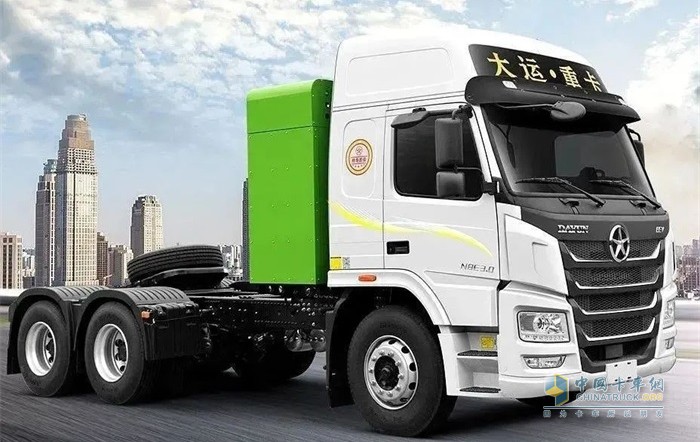 大运N8E 6x4充电版牵引车