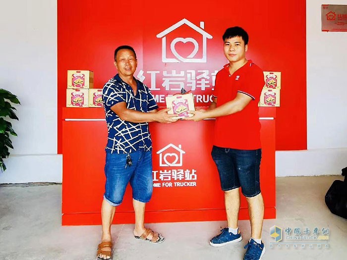 上汽红岩传承、发扬“红岩精神”