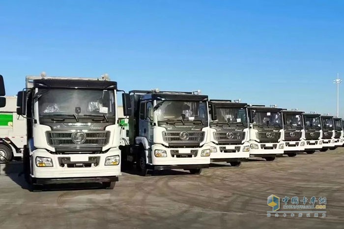 19辆陕汽新能源自卸车交付内蒙古区域大客户