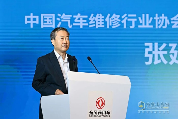 张延华在开赛仪式上致辞