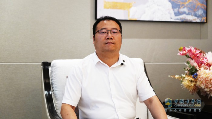 高端专属定制化服务，为解放鹰途照亮未来征途
