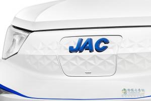 江淮1van 蓝猫M1 2023款 中航旗舰版 2.7T 2座 4.745米纯电动厢式运输车38.64kWh 