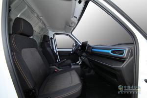 江淮1van 蓝猫M1 2023款 宁德精英版 2.7T 2座 4.745米纯电动厢式运输车41.86kWh 