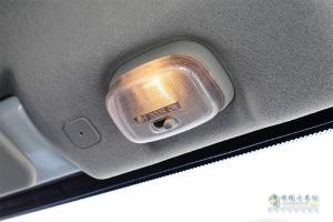 江淮1van 蓝猫M1 2023款 宁德旗舰版 2.7T 2座 4.745米纯电动厢式运输车41.86kWh 
