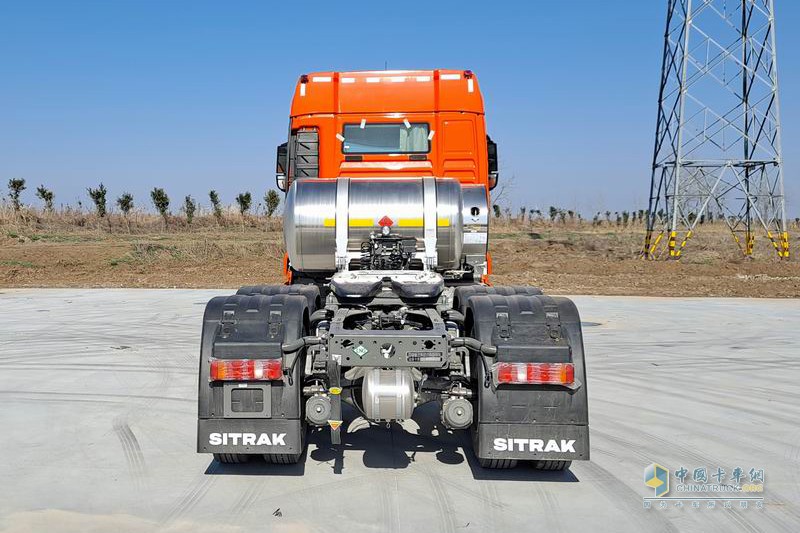 中国重汽 汕德卡SITRAK G7S重卡 530马力 6X4 LNG自动档牵引车(国六)(ZZ4256V384HF1LB)