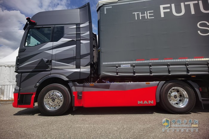 曼恩电动重卡eTruck在2023曼恩卡车技术节上再度亮相