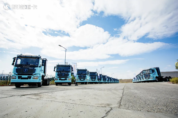 80辆新能源牵引车交付 陕汽重卡新疆区域新能源产业联盟成立