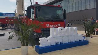 最大工作高度101米    奔驰多类型消防车亮相消防展