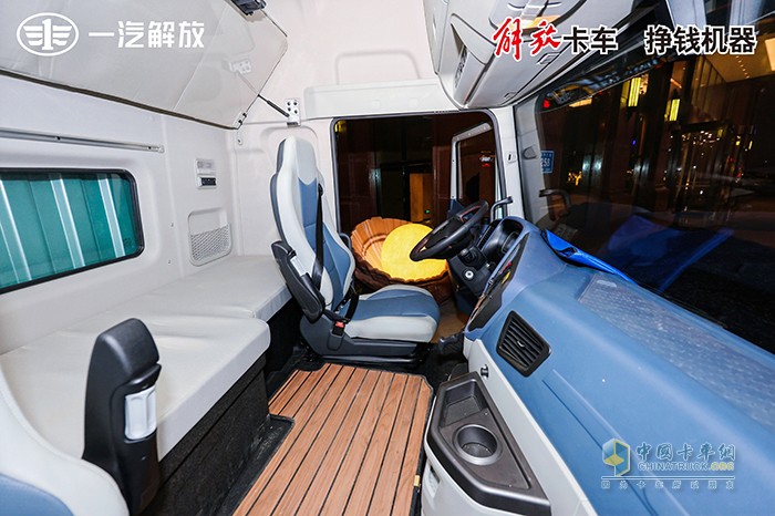 上市即收获360台订单 解放青汽绿通神车JH6重磅上市！