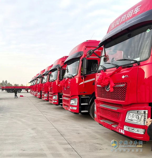 东风商用车：20台新车交付，携手客户共启合作新篇章