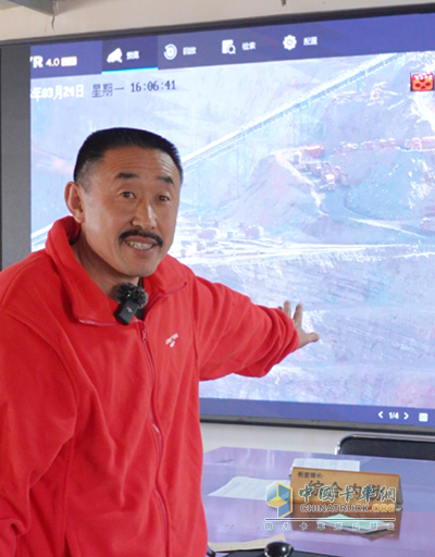 中国重汽豪沃TH7自卸车-恶劣工况下的全能运输“专家”