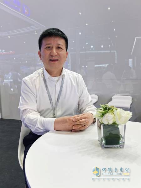 卡车座椅“没那么简单” 伊思灵华泰的上海车展答案