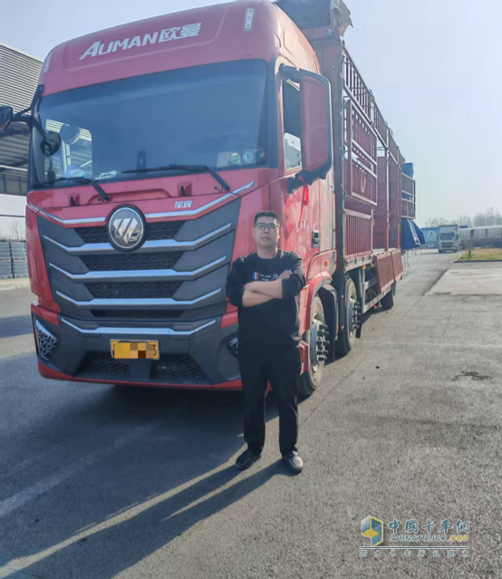 袁师傅欧曼星翼载货车：从刚入手到节油冠军 满满实力范儿
