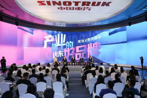 中国重汽以智造赋能产业链，驱动山东新能源汽车产业向新而行