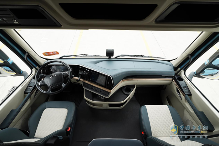 置换补贴至高14万！乘龙翼威5纯电牵引轻装开启新征程