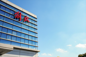 冲刺四季度—10月解放斩获中重卡批发、终端“双第一”