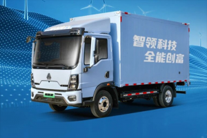 动力续航双优，舒适运营双赢—中国重汽HOWO新能源轻卡，助你“一路开挂”！