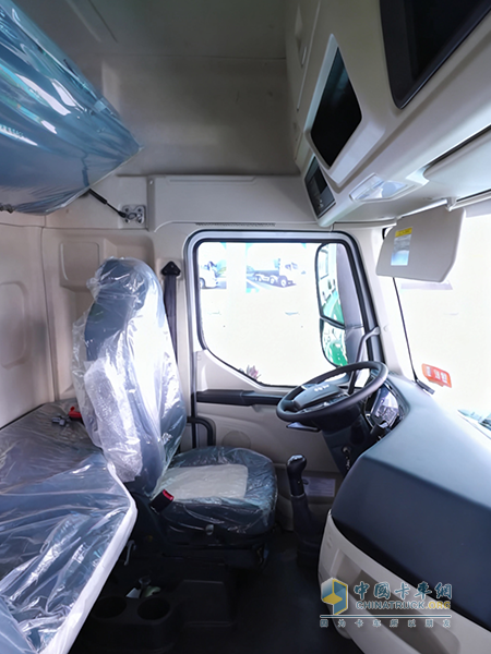 打破饲料车认知误区，乘龙H5 8×4饲料车带你高效创富！