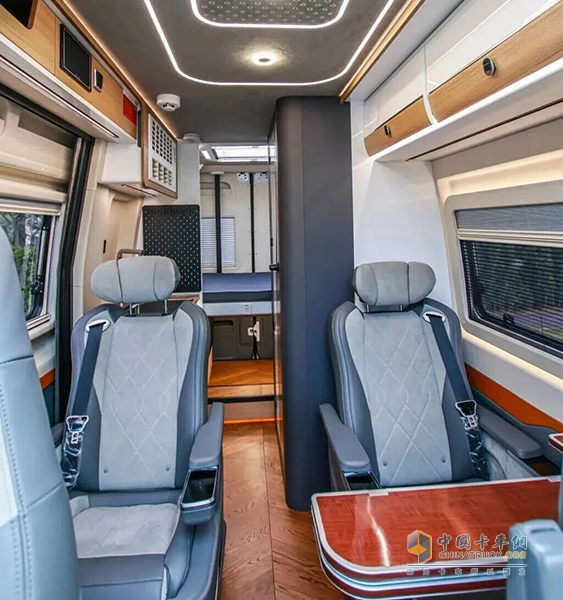 上海见！宇通房车亮相第 24 届上海国际房车展