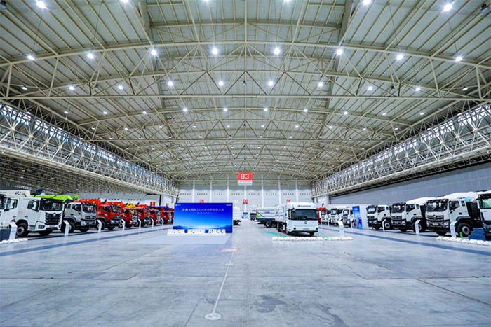 销量领涨持续市场拓新，欧曼专用车2026年合作伙伴大会隆重召开