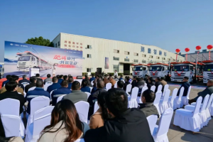 驰骋山河 共筑华章，100辆解放悍V中置轴轿运车圆满交付