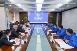 陕汽与万里扬签订战略合作协议