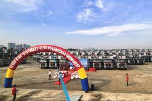 SHACMAN 助力越南基建：超百辆自卸重卡交付大客户