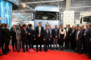 福田汽车闪耀Expo Transporte 2025，全新智能重卡GALAXUS 9登陆墨西哥