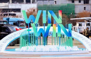 中国重汽2026年合作伙伴大会：重卡产销突破30万辆，尽显一代宗师风范