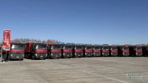 绿色运力再加码 乘龙103台新能源牵引车在鄂尔多斯交付