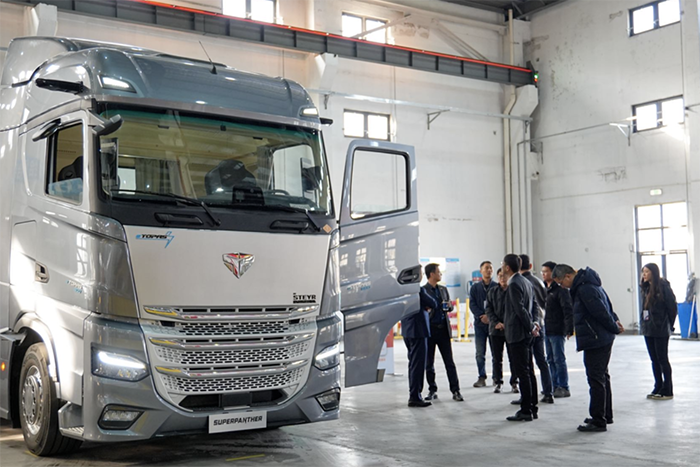 2026科技周收官：走进速豹智造，看见新能源重卡的下一步