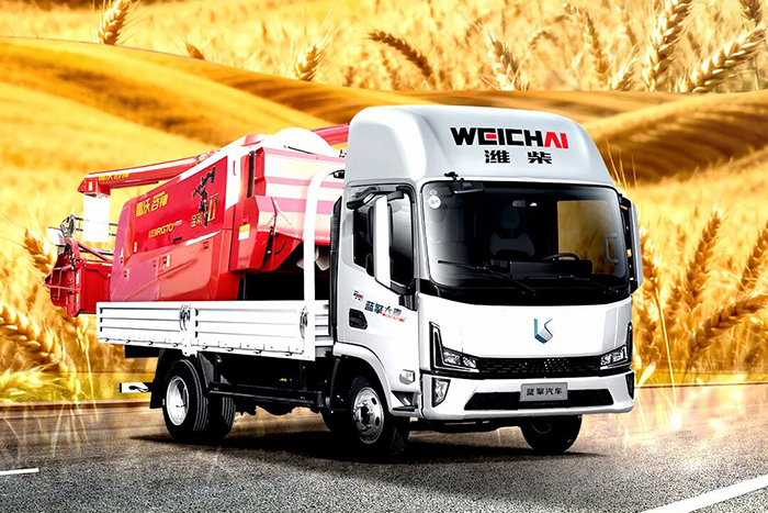 潍柴蓝擎X7收割机运输车让麦收季稳赚多收地！