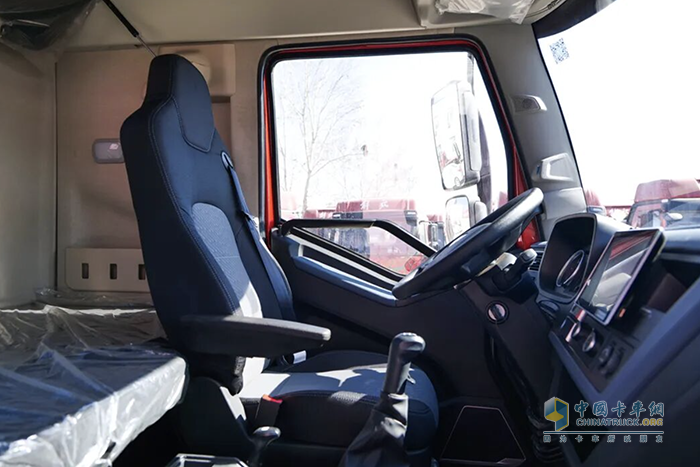 告别奔波感：解放J6L精英版如何打造你的“舒享移动舱”？