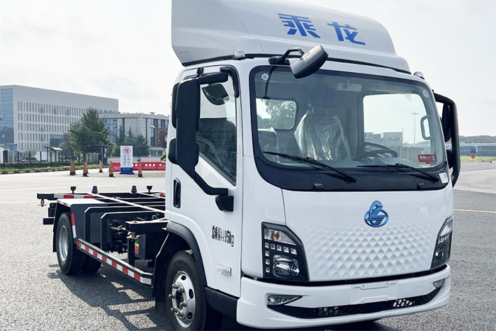 乘龙翼威2货厢可拆卸，甩厢模式撬动更高运输效率