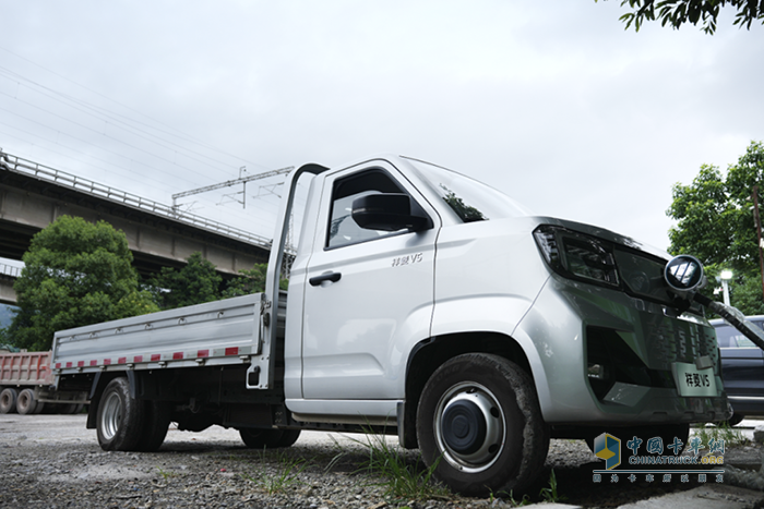 快充重构效率 场景定义价值：祥菱V5新能源开启高效物流新篇章