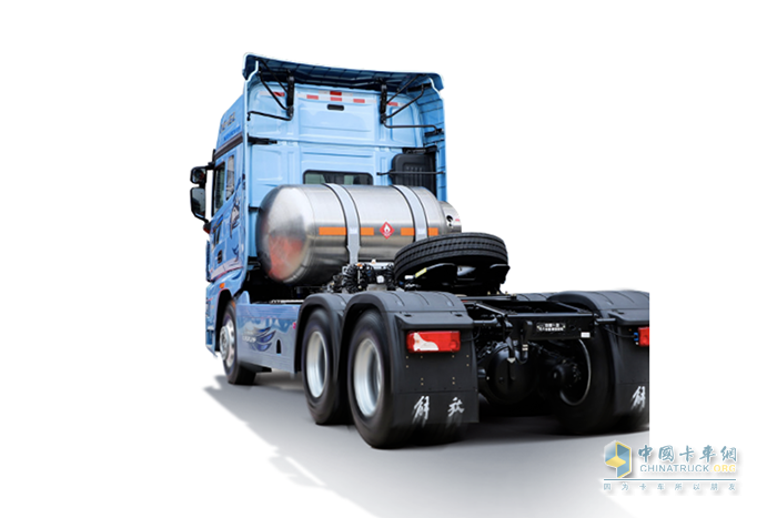 解放J7 6SX1 660马力领航版牵引车