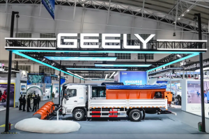 2026两会商用车行业提案盘点：聚焦绿色货运 政策松绑 智能驾驶