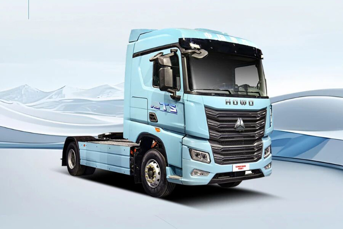 豪沃TS新能源牵引车：实力全开，不止一面