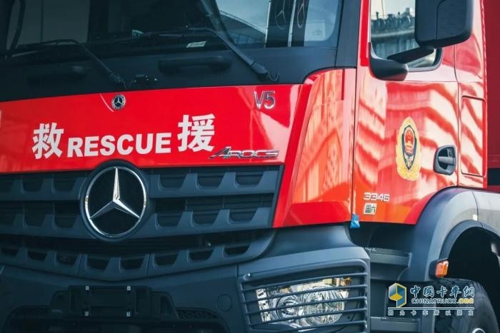 签约合作再启新程 梅赛德斯-奔驰卡车与徐工消防继续深化消防产品创新