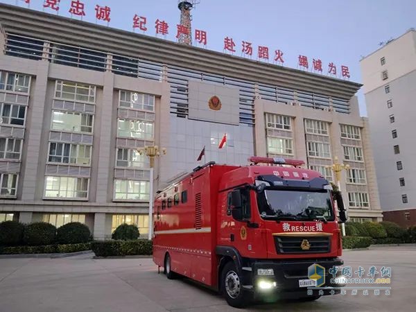 森源鸿马淋浴车发往河南：便捷高效 淋浴无忧