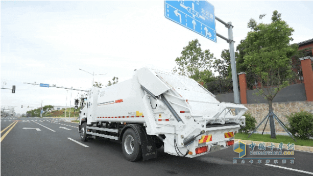 福田普罗科氢燃料压缩车360度解析