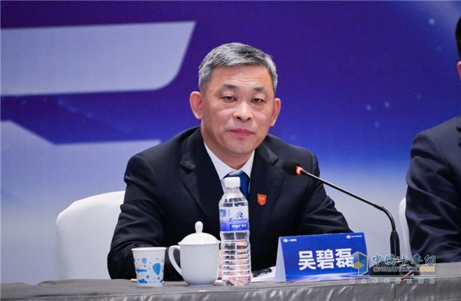 牢牢把握“三第一，一优秀”，加速向“中国第一、世界一流”目标迈进-解放掌门人吴碧磊为2025把航定向